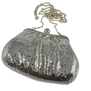 Vintage Silver Mesh Clutch with chain strap